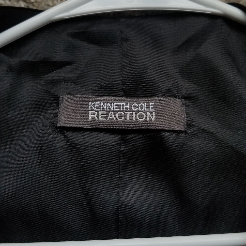 Kenneth Cole Reaction Dress Vest - Picture 2 of 4